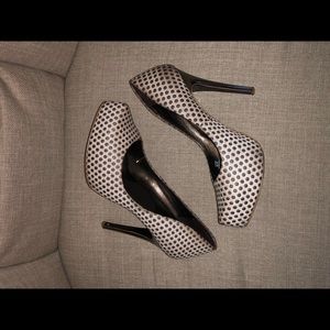 Jessica Simpson Pumps